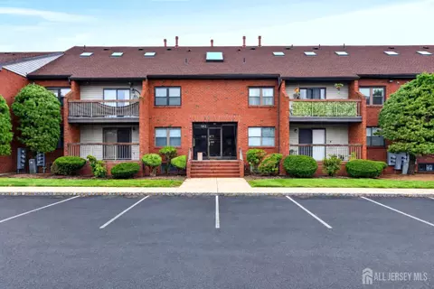 142 Beverly Hill Ter #H, Woodbridge, NJ 07095