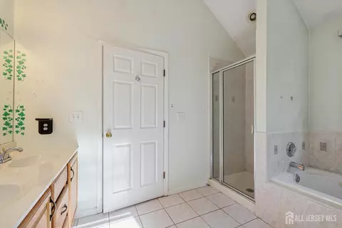 Entry Way - 13 Johnson Ave, Monroe, NJ 08831 photo 3 of 3