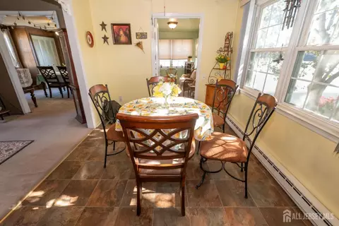 Dining - 242 Marblehead Ln #N, Monroe, NJ 08831 photo 1 of 2