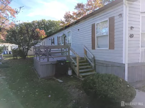 49 Burns Rd, North Brunswick, NJ 08902