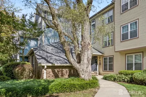 6083 Cedar Ct, South Brunswick, NJ 08852