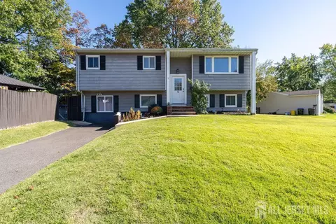 5 Stanley Rd, East Brunswick, NJ 08816