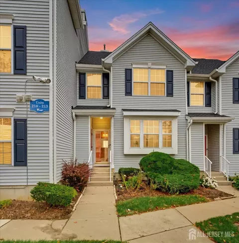 209 Blossom Cir, South Brunswick, NJ 08810