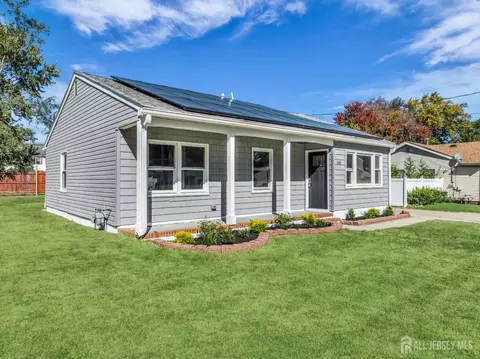 168 Milton Ave, Cliffwood, NJ 07721