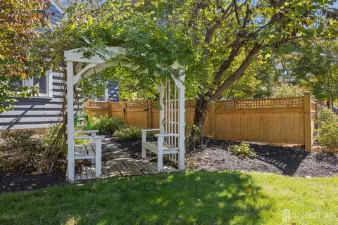 Exterior - 202 Ashland Rd, Middlesex, NJ 08846 photo 2 of 6