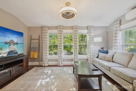 Living - 202 Ashland Rd, Middlesex, NJ 08846 photo 2 of 3