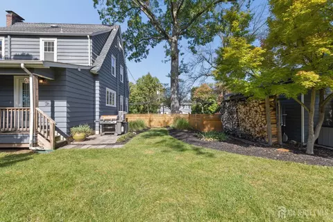 Exterior - 202 Ashland Rd, Middlesex, NJ 08846 photo 4 of 6