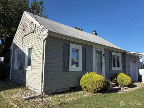 256 Harding Rd, Laurence Harbor, NJ 08879