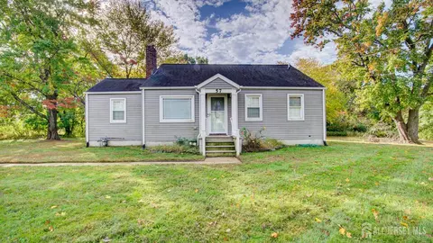 57 State Rte 33 Hwy, Manalapan, NJ 07726