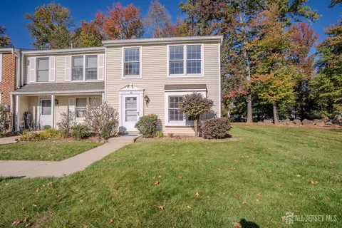 49 Cottonwood Ct, South Brunswick, NJ 08852