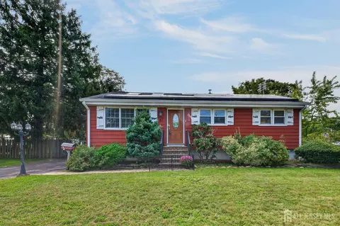 87 Lafayette St, Piscataway, NJ 08854