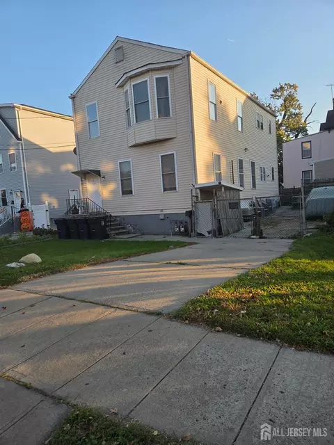 221-225 Washington St, Perth Amboy, NJ 08861