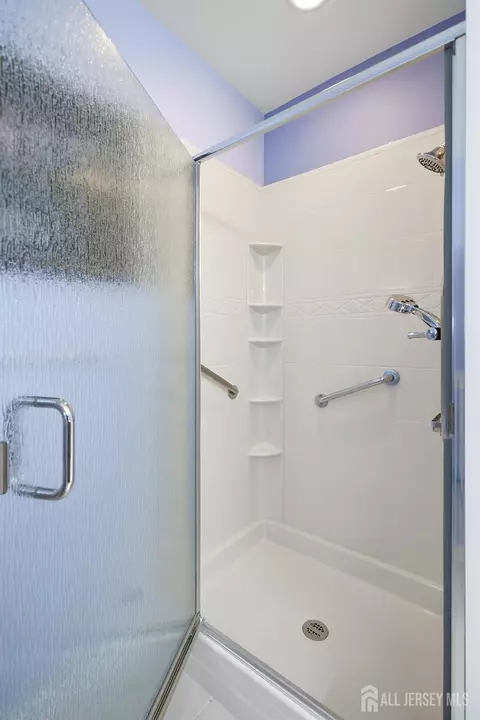 Bath - 63 Diamond Spring Dr, Monroe, NJ 08831 photo 3 of 5