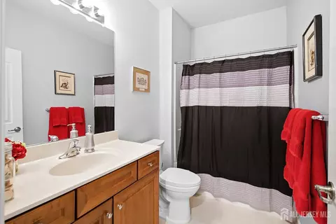 Bath - 63 Diamond Spring Dr, Monroe, NJ 08831 photo 4 of 5