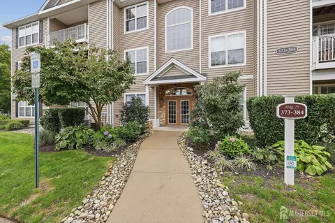 378 Saint Andrews Pl, Manalapan, NJ 07726