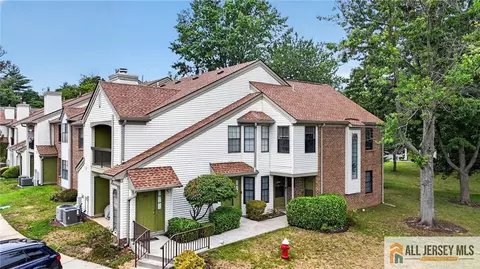 1914 Bayhead Dr #1914, Parlin, NJ 08859