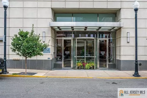 1 Spring St #1405, New Brunswick, NJ 08901