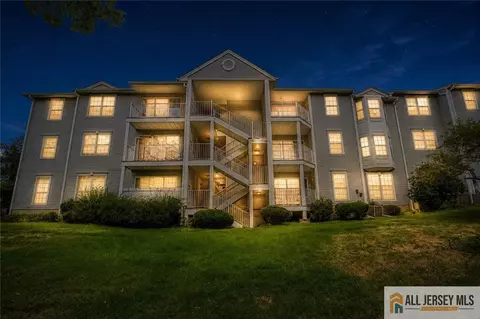 107 Rachel Ct, Franklin Park, NJ 08823
