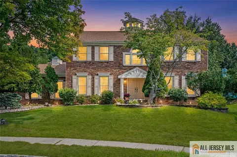 60 Essex Dr, South Brunswick, NJ 08852