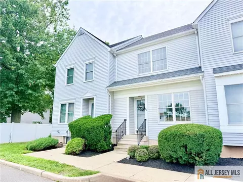Exterior - 86 Wilton Ave, Middlesex, NJ 08846 photo 2 of 4