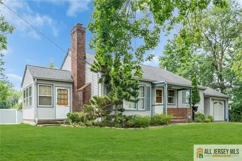 Exterior - 30 Martin St, Middlesex, NJ 08846 photo 3 of 8