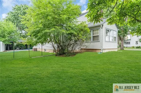 Exterior - 30 Martin St, Middlesex, NJ 08846 photo 5 of 8