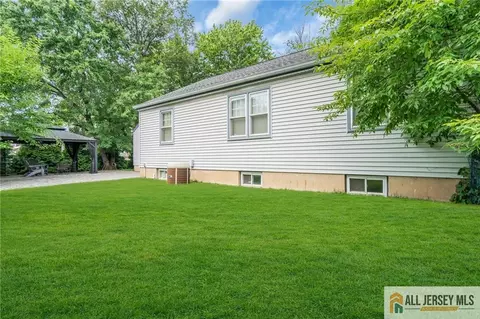 Exterior - 30 Martin St, Middlesex, NJ 08846 photo 8 of 8
