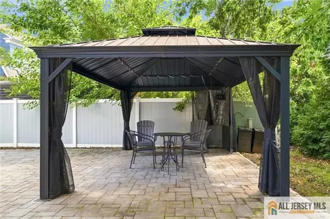 Exterior - 30 Martin St, Middlesex, NJ 08846 photo 9 of 12