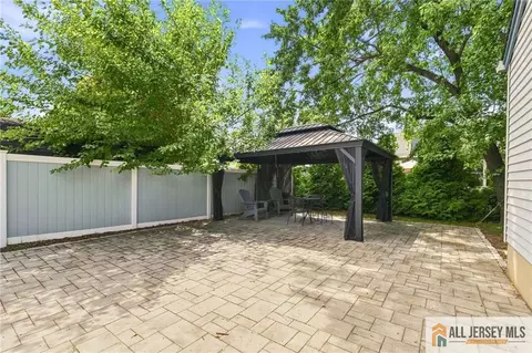 Exterior - 30 Martin St, Middlesex, NJ 08846 photo 10 of 12