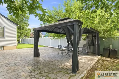 Exterior - 30 Martin St, Middlesex, NJ 08846 photo 8 of 12