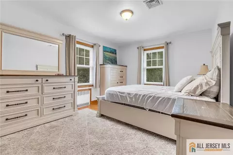 Bedroom - 30 Martin St, Middlesex, NJ 08846 photo 1 of 4
