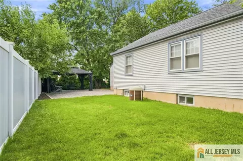 Exterior - 30 Martin St, Middlesex, NJ 08846 photo 7 of 12