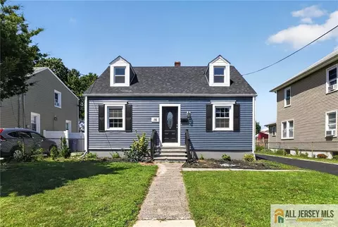 16 Oakwood Pl, North Brunswick, NJ 08902