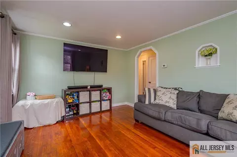 Other - 4 Ruth Pl, Middlesex, NJ 08846 photo 2 of 8