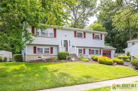 18 Kierst St, Parlin, NJ 08859