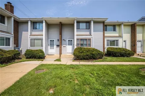 10 Quincy Cir #L-10, South Brunswick, NJ 08810