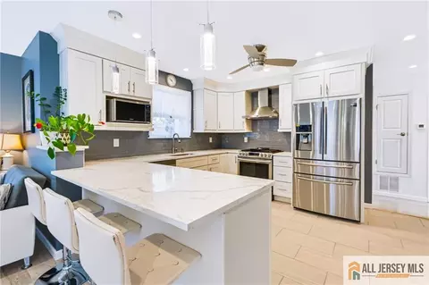 85 Morningside Ave, Laurence Harbor, NJ 08879