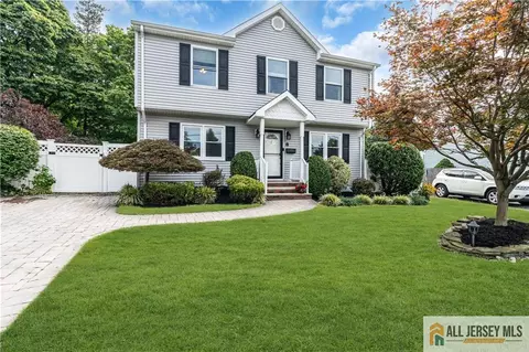 8 Highview Rd, East Brunswick, NJ 08816