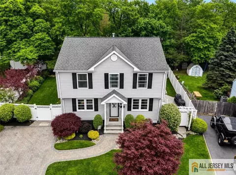 8 Highview Rd, East Brunswick, NJ 08816