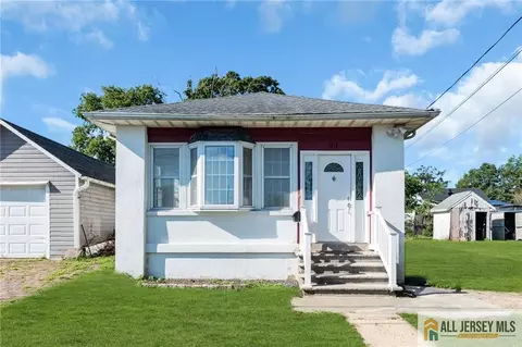 94 Neptune Pl, South Amboy, NJ 08879