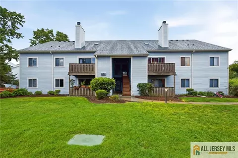 2204 Aspen Dr, Plainsboro, NJ 08536
