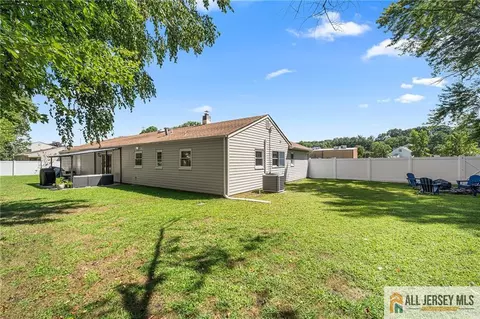 Exterior - 3 11th Ave, Monroe, NJ 08831 photo 3 of 3