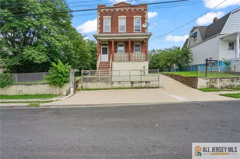 364 Alpine St, Perth Amboy, NJ 08861