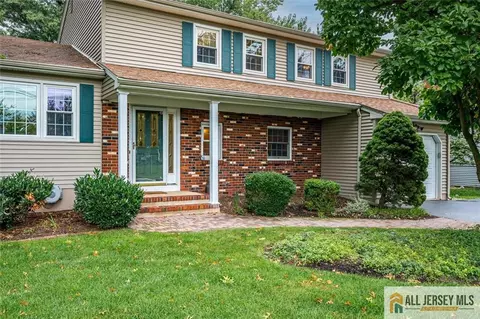 23 Oakey Dr, South Brunswick, NJ 08824