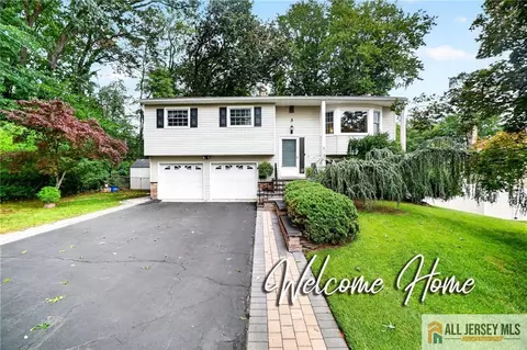 3 Bruce Rd, East Brunswick, NJ 08816