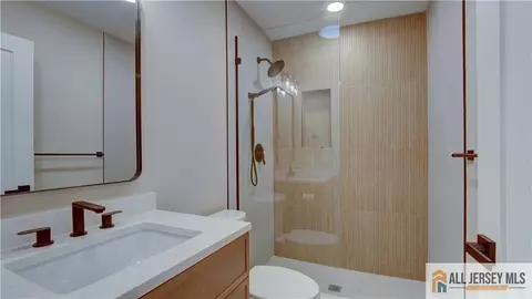 Bath - 106 Blackbird Dr, Monroe, NJ 08831 photo 1 of 4