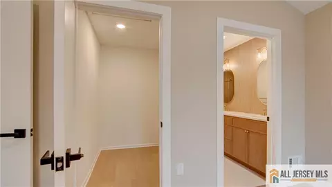 Entry Way - 106 Blackbird Dr, Monroe, NJ 08831 photo 8 of 13