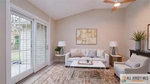 Entry Way - 106 Blackbird Dr, Monroe, NJ 08831 photo 7 of 13