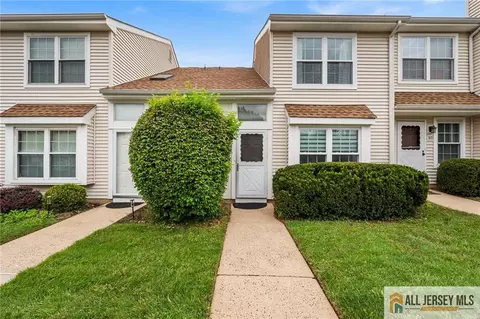 11 Canterbury Cir, Somerset, NJ 08873