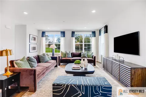 110 Fred Clark Dr, Pennington, NJ 08534